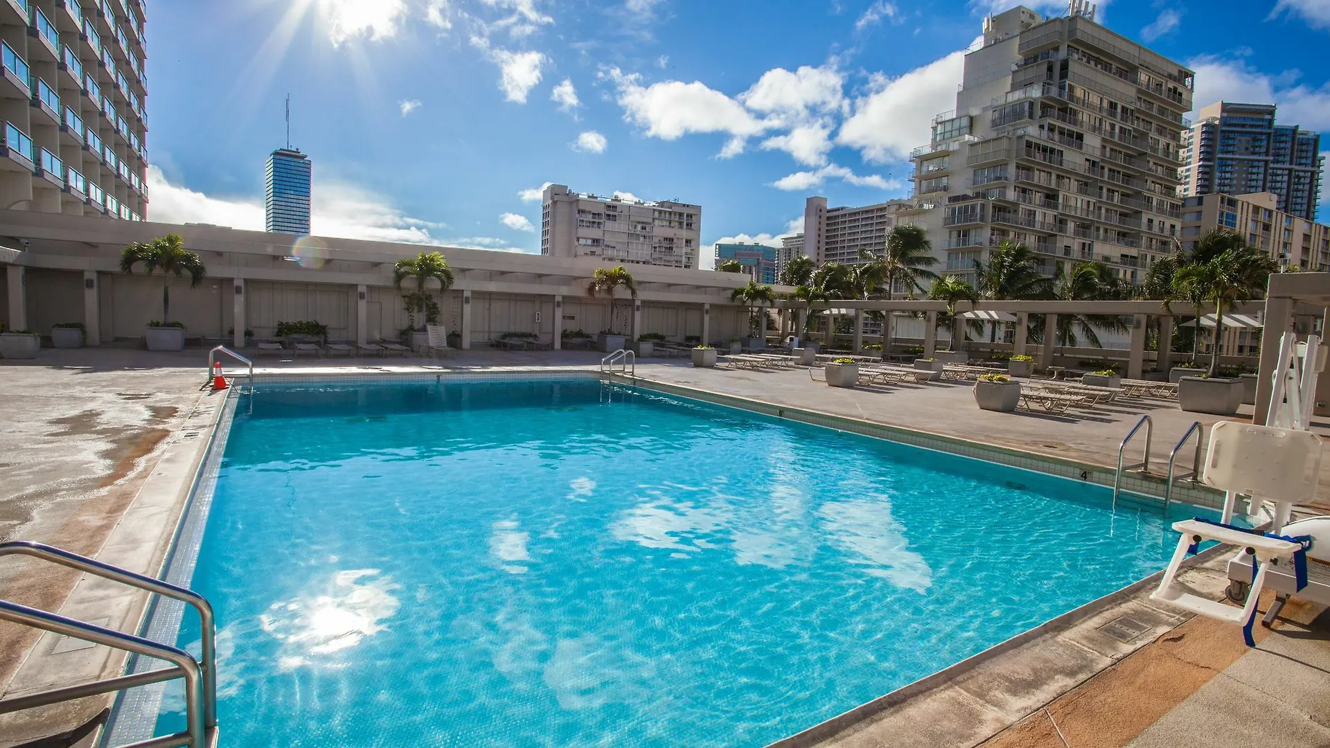 Ala Moana By Airpads 3*