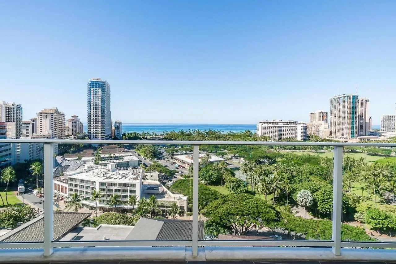 Отель Real Select At The Ritz Carlton Residences, Waikiki 5*