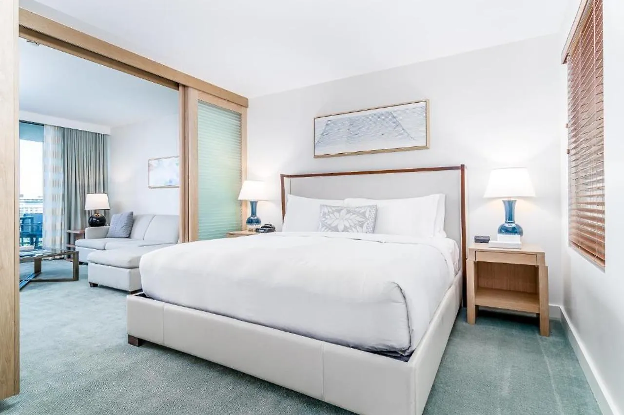 Real Select At The Ritz Carlton Residences, Waikiki Отель Oahu