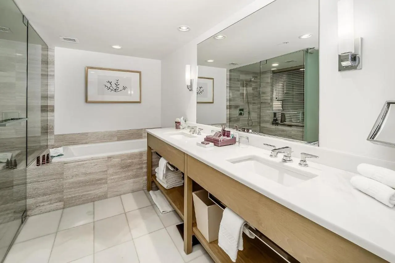 Real Select At The Ritz Carlton Residences, Waikiki Oahu
