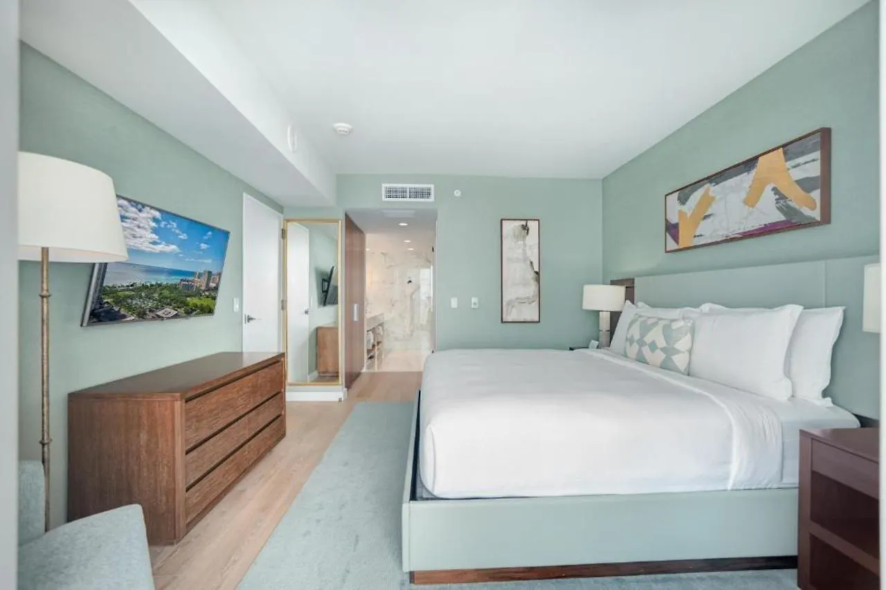 Отель Real Select At The Ritz Carlton Residences, Waikiki 5*