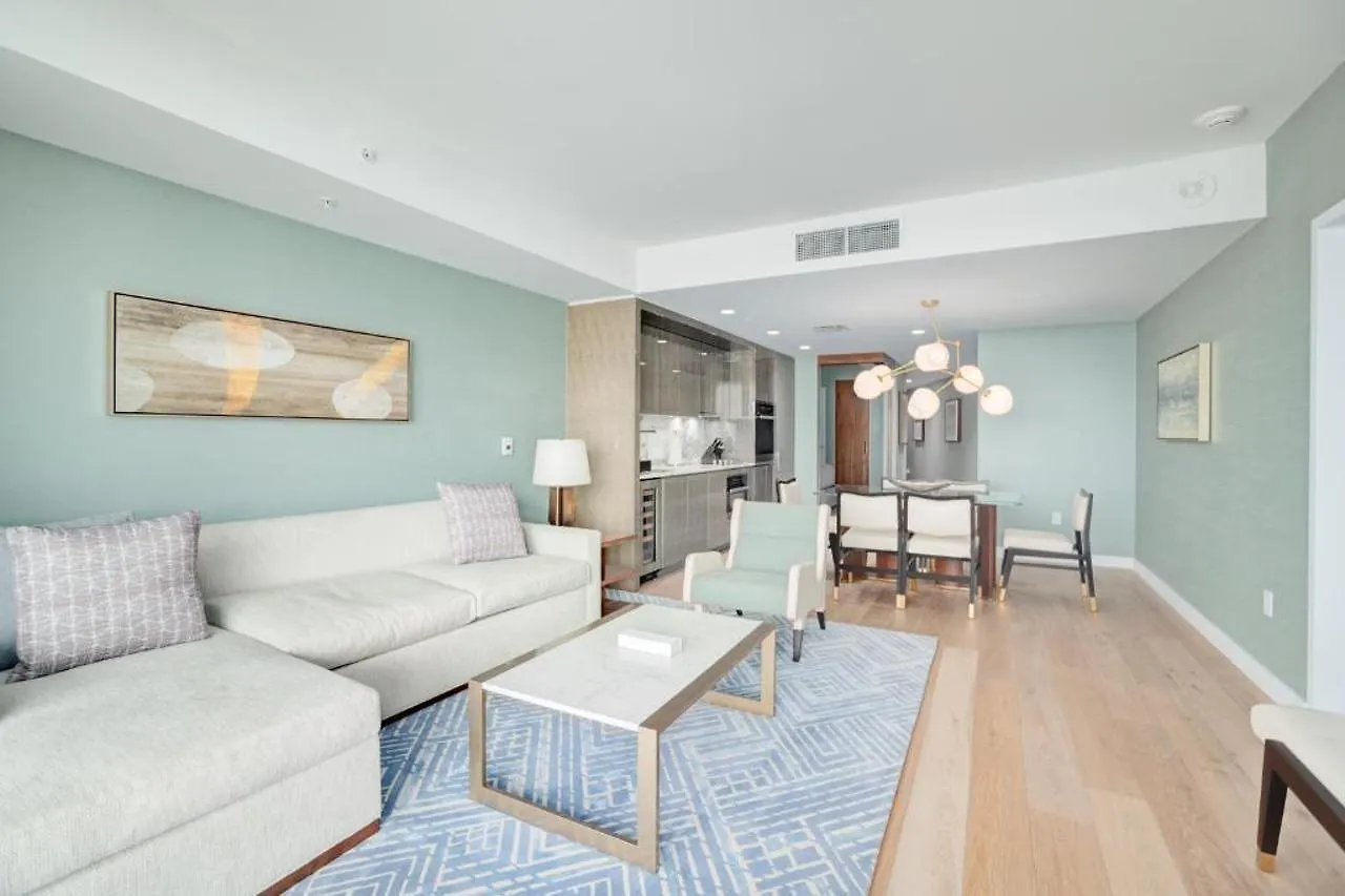 Отель Real Select At The Ritz Carlton Residences, Waikiki Oahu