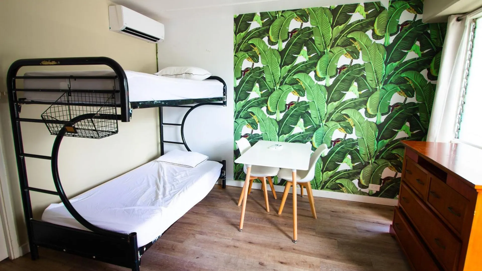 Hostel Waikiki Beachside