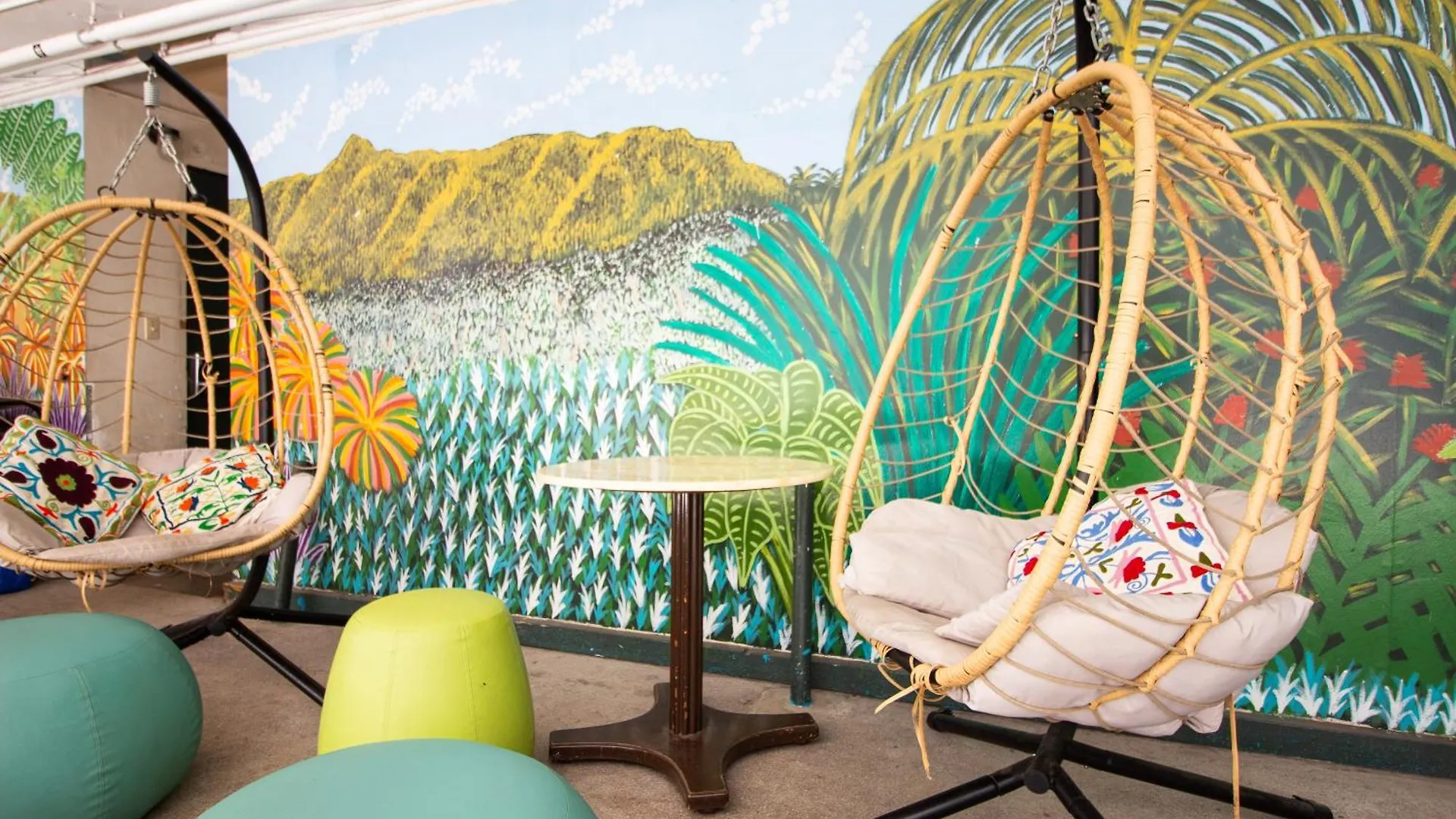 Waikiki Beachside Hostel Honolulu