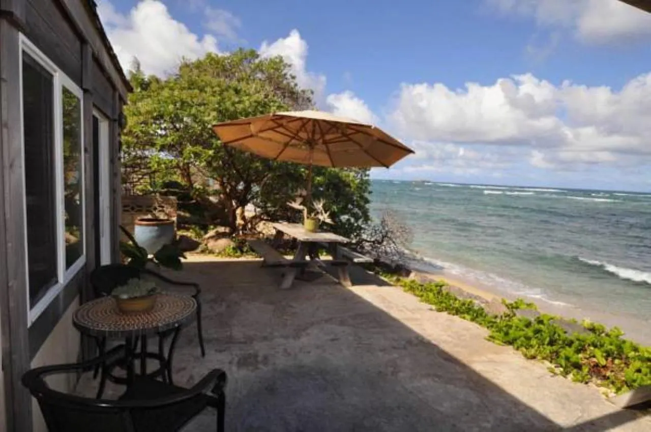 Villa Tiki Moon