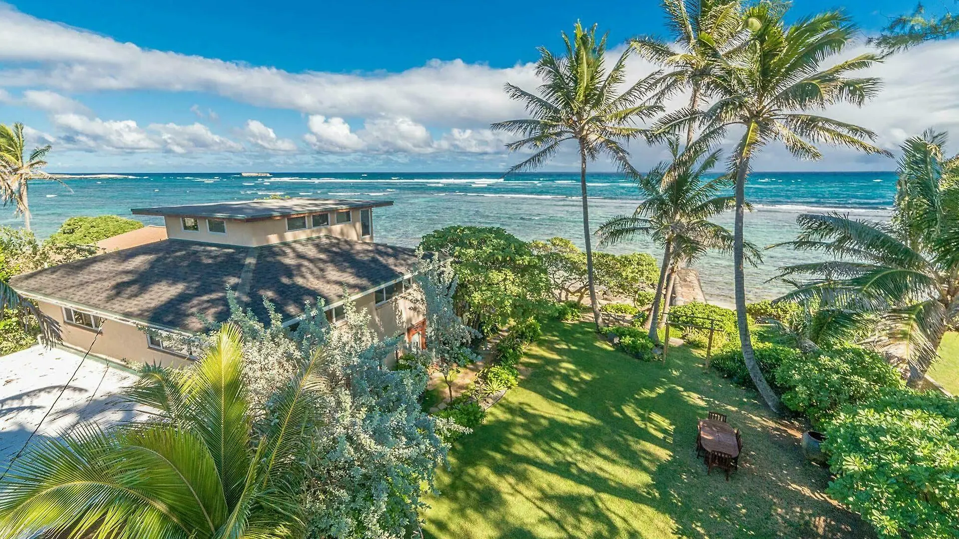 Tiki Moon Villa *