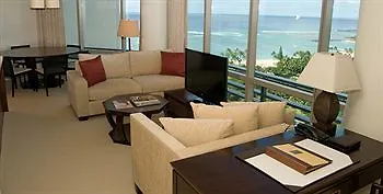 Jet Luxury At The Trump Waikiki 5* Oahu