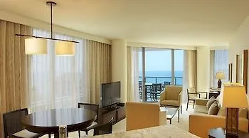 Jet Luxury At The Trump Waikiki Oahu