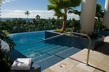 Jet Luxury At The Trump Waikiki