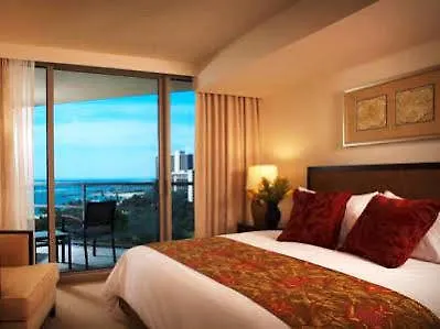 Jet Luxury At The Trump Waikiki Hotel 5*