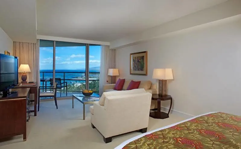 Jet Luxury At The Trump Waikiki Hotel Oahu