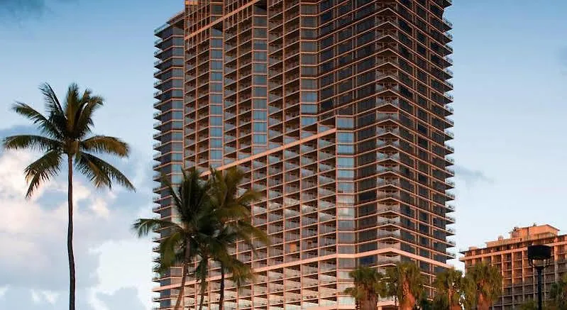 Jet Luxury At The Trump Waikiki Hotel Oahu