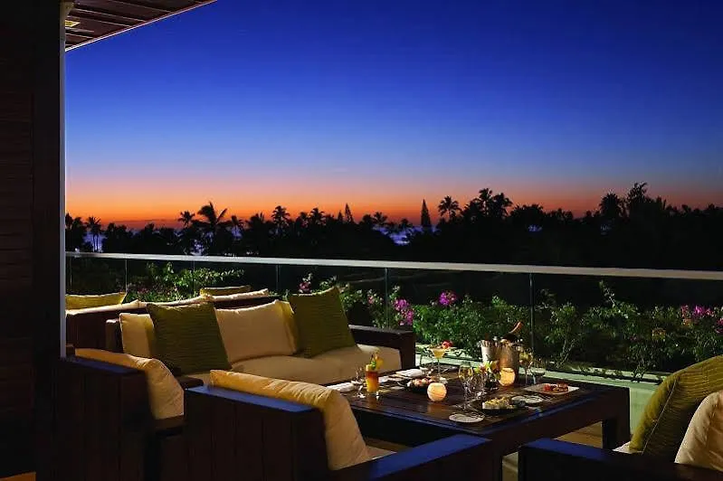Jet Luxury At The Trump Waikiki Hotel