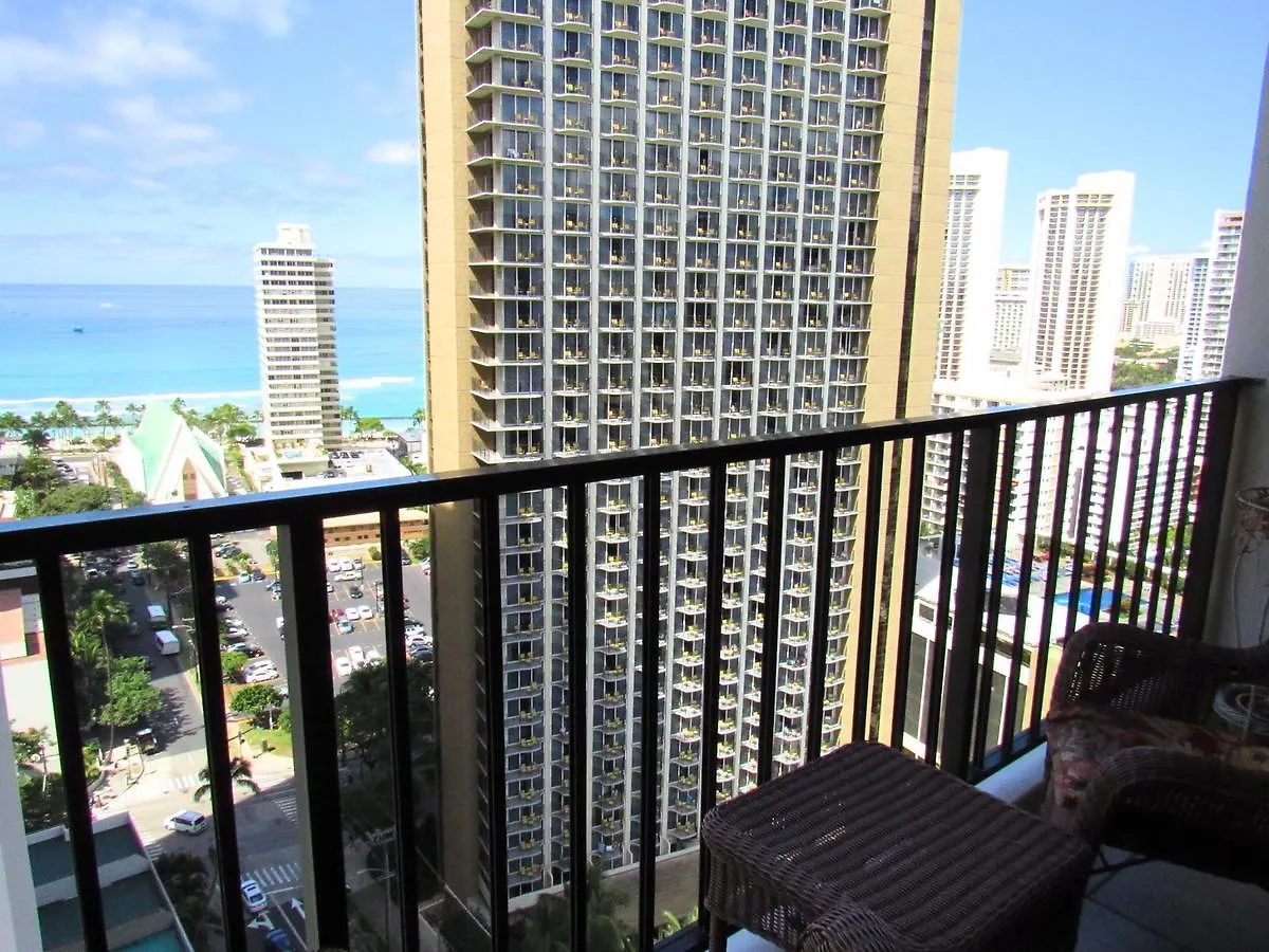 Waikiki Banyan Ocean View Apartment Oahu