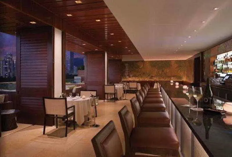 Jet Luxury At The Trump Waikiki Hotel 5*